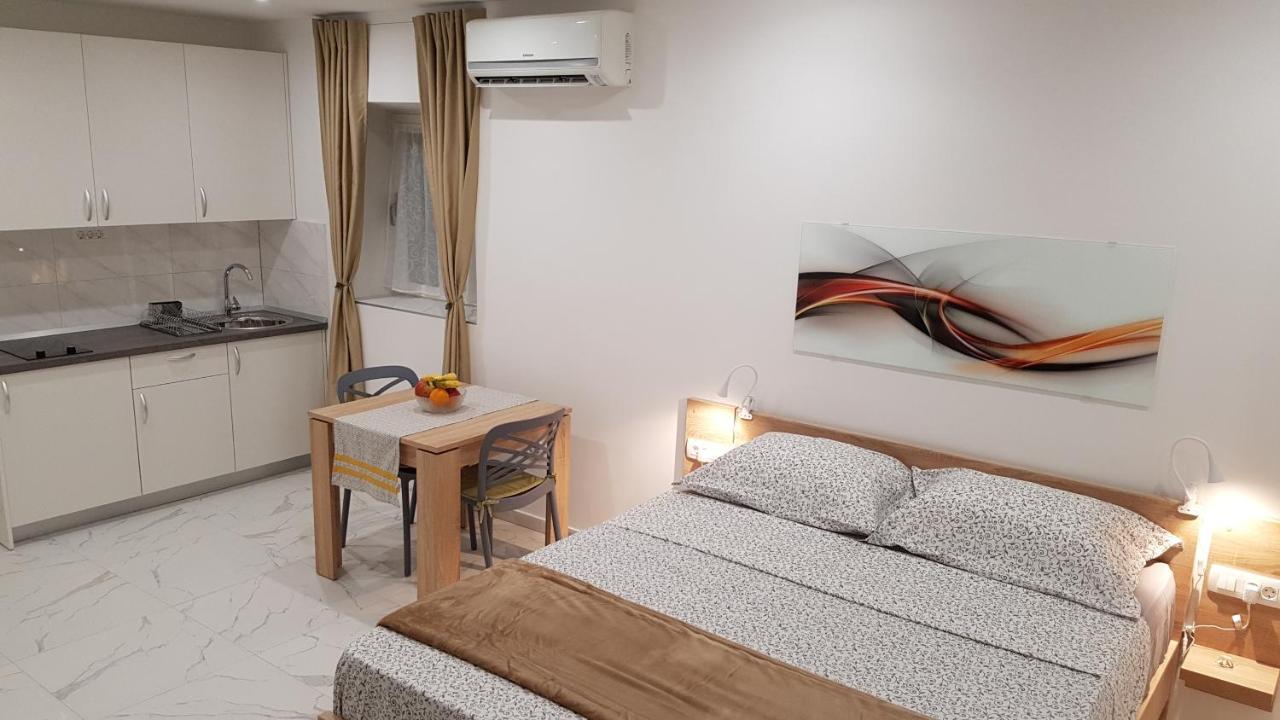 Tales Of Split - 100 Meters From The Seafront Apartment Exterior photo
