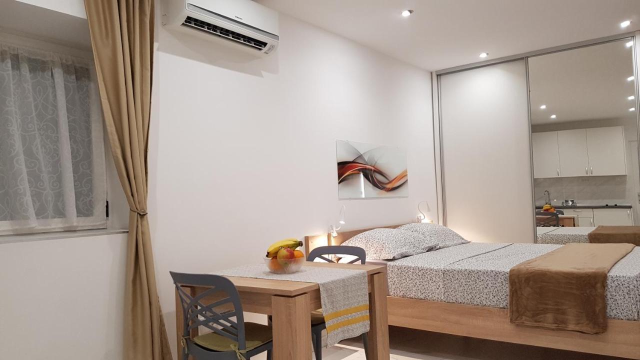 Tales Of Split - 100 Meters From The Seafront Apartment Exterior photo